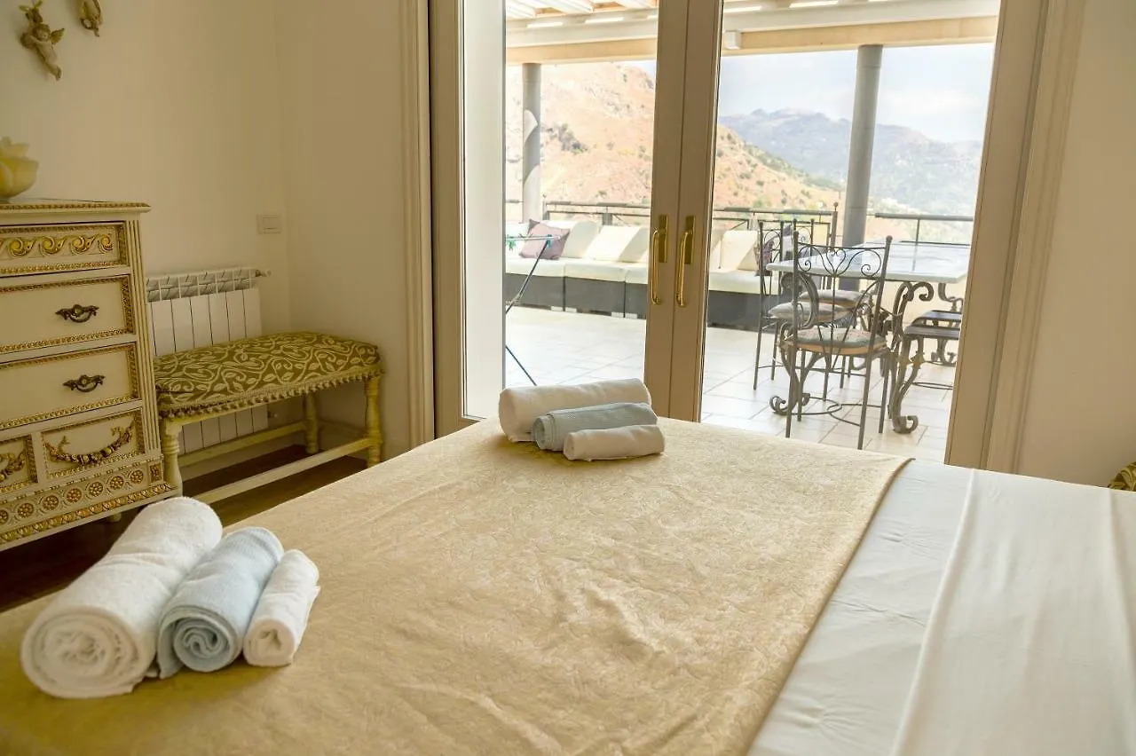 Ninfa Apartment - Taormina Holidays